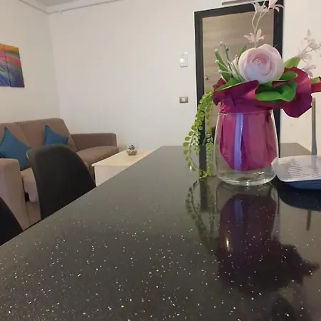 Apartman Alezzi & *