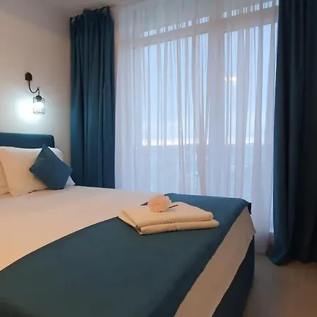 Alezzi & Apartment *